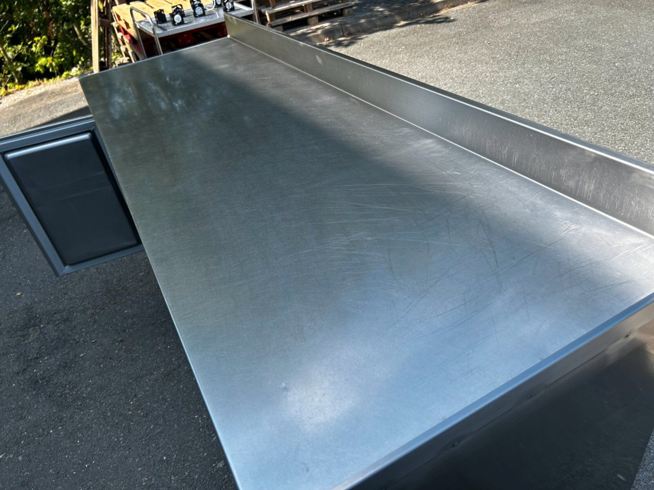 Alpeninox Premium Kühltisch 215x70cm/GN 1/1