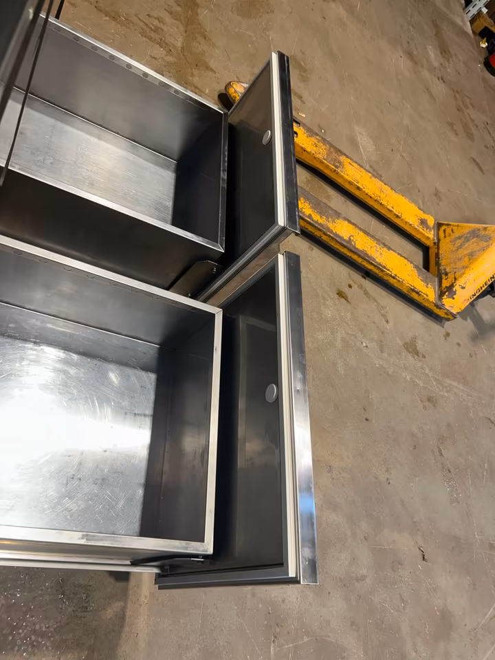 Kühltheke/ Kühltisch/ Unterbau/ 151x68/ Getränketheke/ Theke
