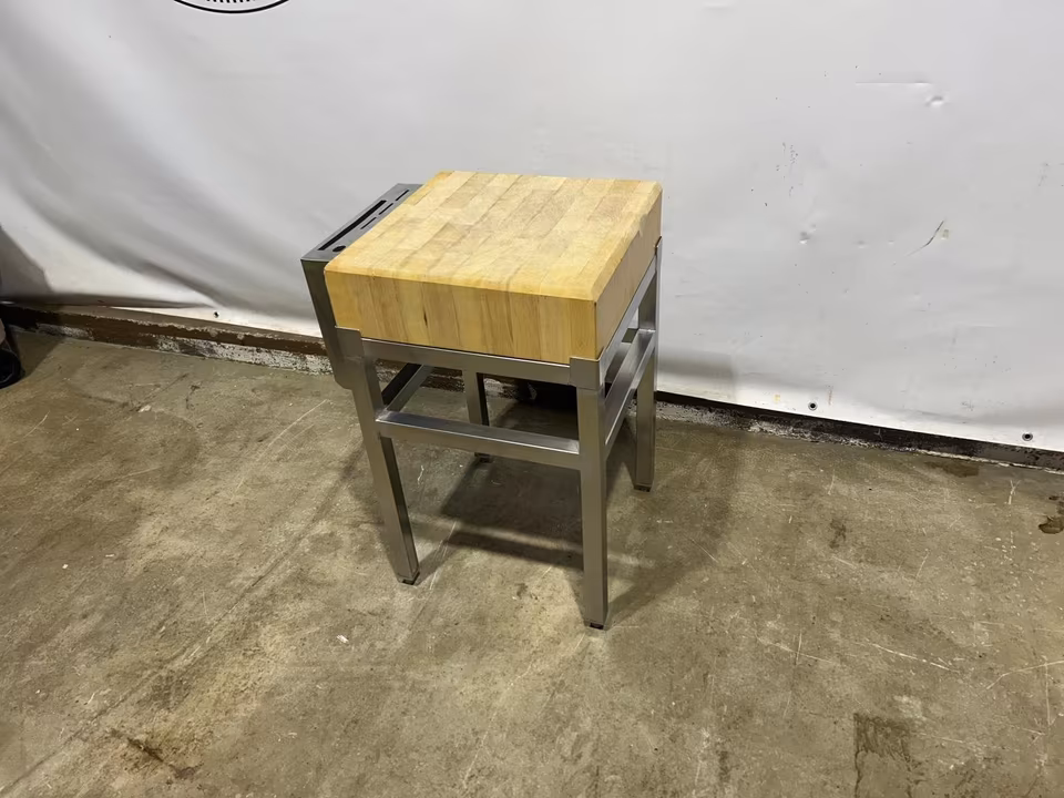 Hackklotz/ Hackstock/ Hackblock/ Zerlegetisch 50x50x82cm