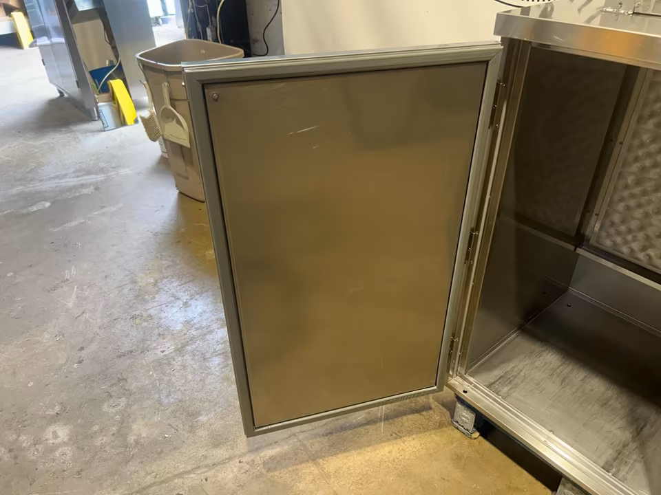 AKE 100 Abfallkühler/ Konfiskatkühler/ Mülltonnenkühler