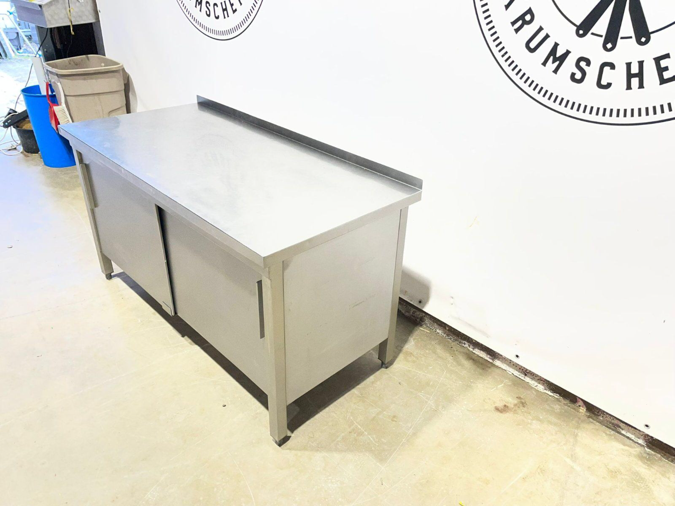 Arbeitsschrank/ Edelstahlschrank Arbeitstisch/ 150