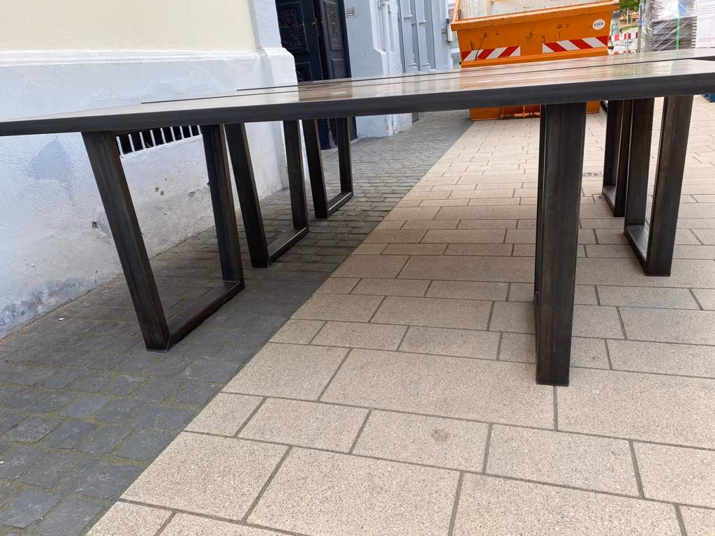 2 Tische/Bistrotische/Esstische/Bartische/Lounge/Industrie