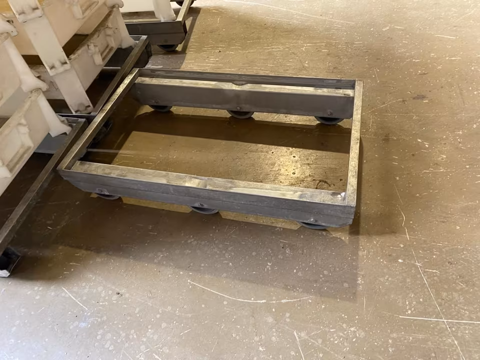 48x Fleischerwannen/Fleischerwanne/Fleischerkisten/mit Rollwagen