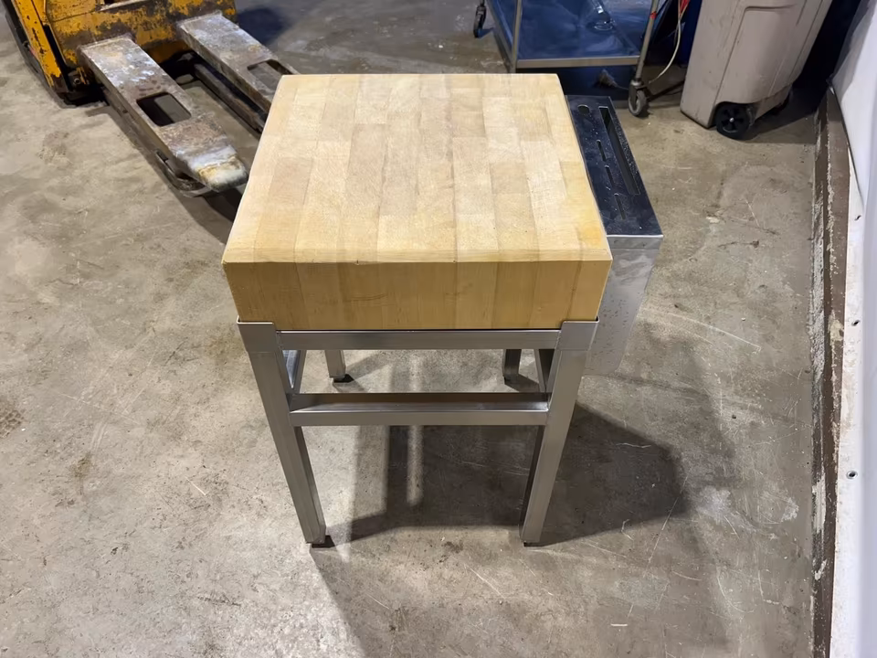 Hackklotz/ Hackstock/ Hackblock/ Zerlegetisch 50x50x82cm