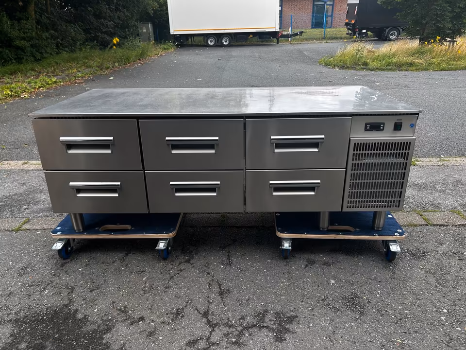 Electrolux Unterbaukühltisch/ Kühltisch/ E7BAPPRH