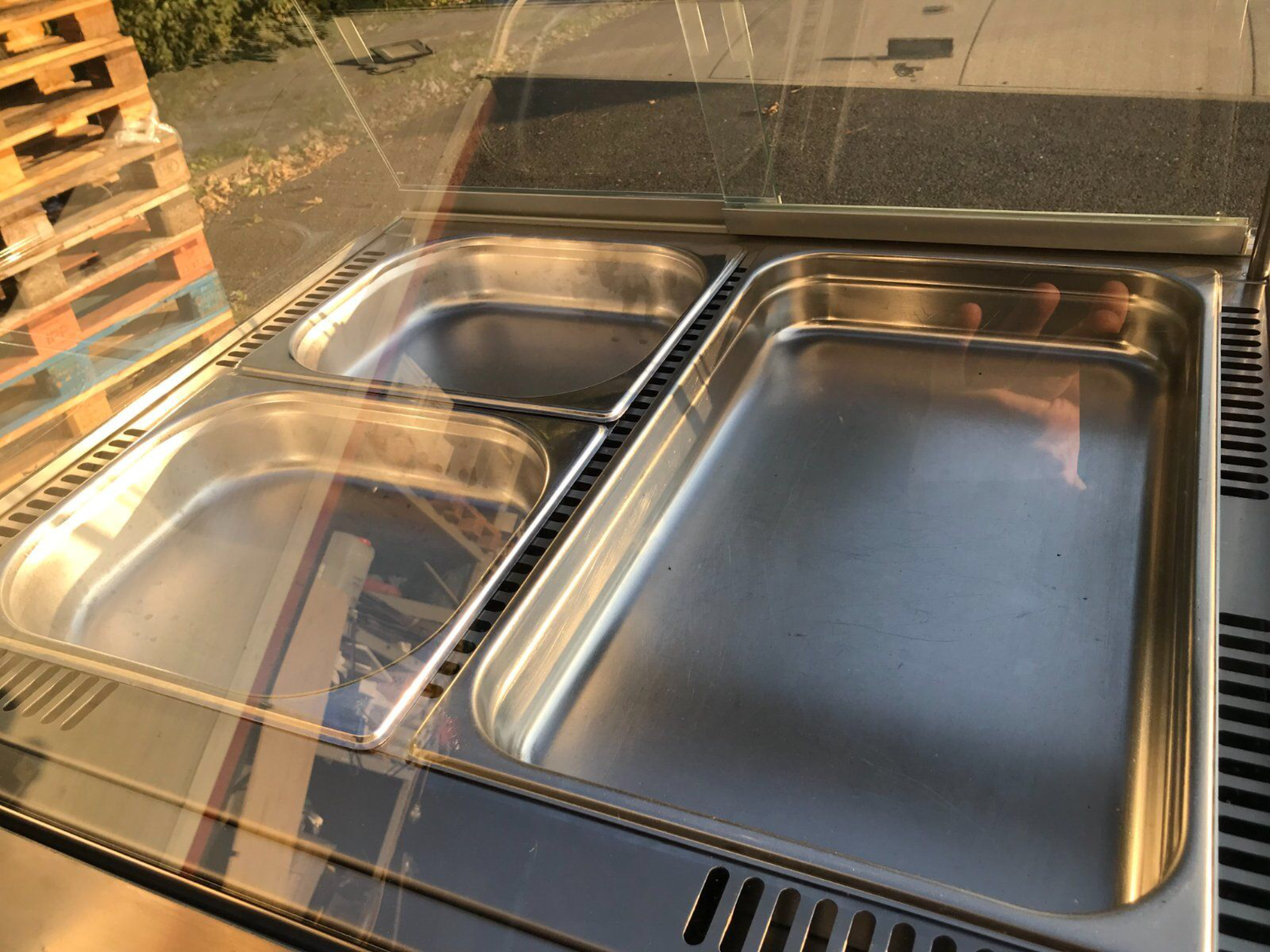 Ausgabetheke/ Heiße Theke/ Buffet/2/1 GN/fahrbar