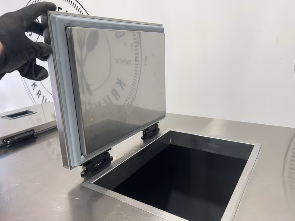 Konfiskatkühler/ Mülltonnenkühler/ Abfallkühler/ 2x 240 Lit Tonnen