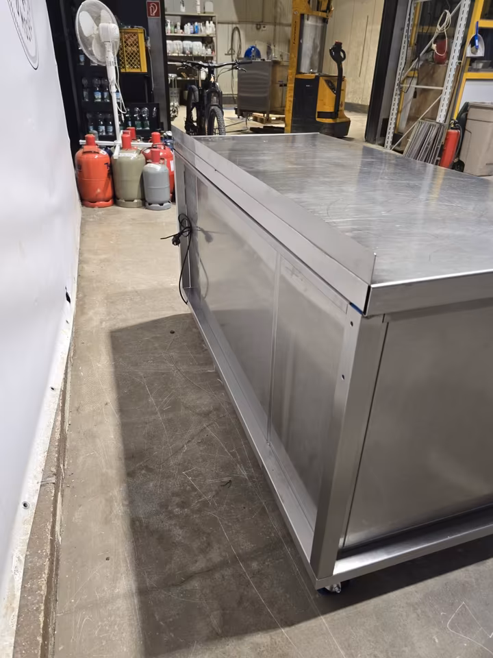 Kühltisch 7 Schubladen/ Rollen/ Arbeitsschrank/ Edelstahltisch