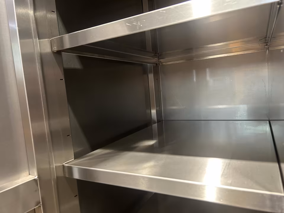 Edelstahl Spind/ Spint/ Arbeitsschrank/ Schrank/ Umkleideschrank