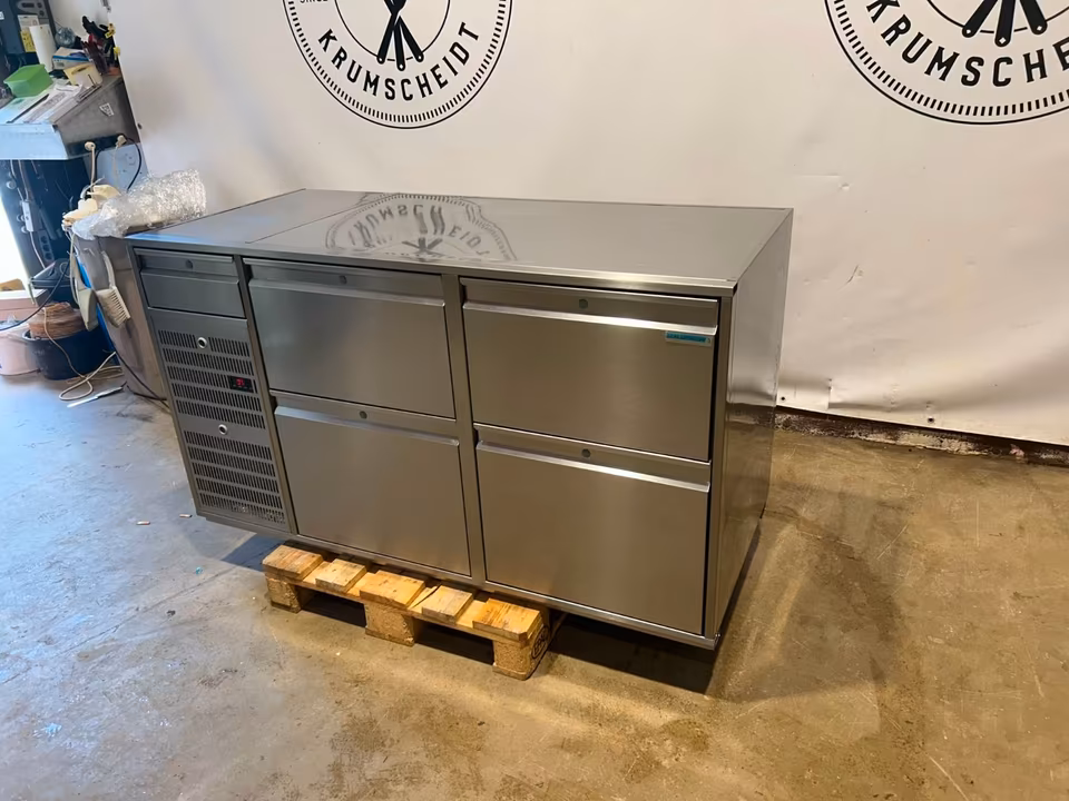 Kühltheke/ Kühltisch/ Unterbau/ 151x68/ Getränketheke/ Theke