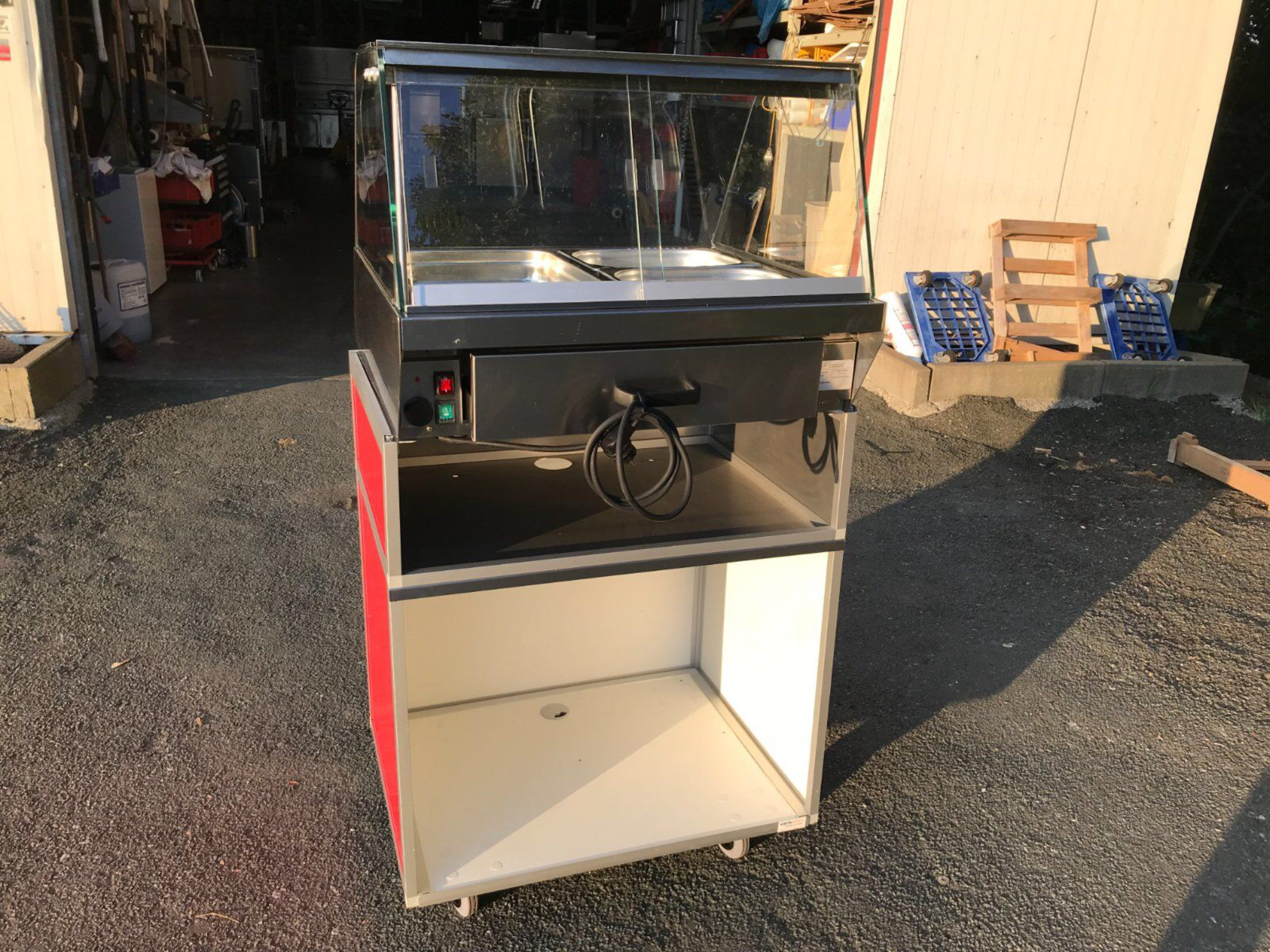 Ausgabetheke/ Heiße Theke/ Buffet/2/1 GN/fahrbar