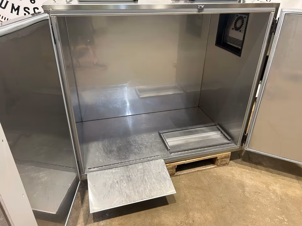Konfiskatkühler/ Mülltonnenkühler/ Abfallkühler/ 2x 240 Lit Tonnen