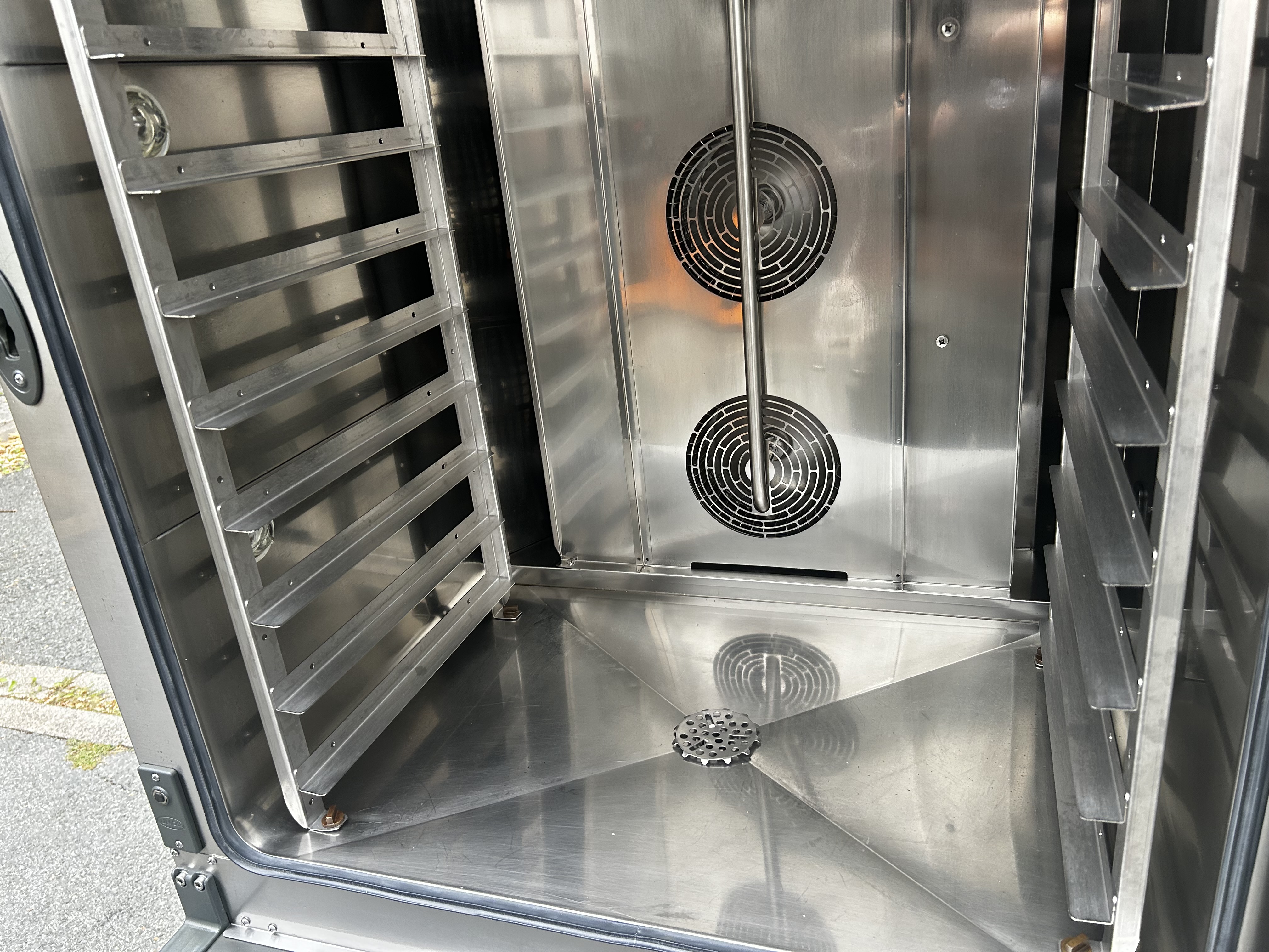 Unox XB895 Dynamic Ladenbackofen/ Backstation/ Backofen