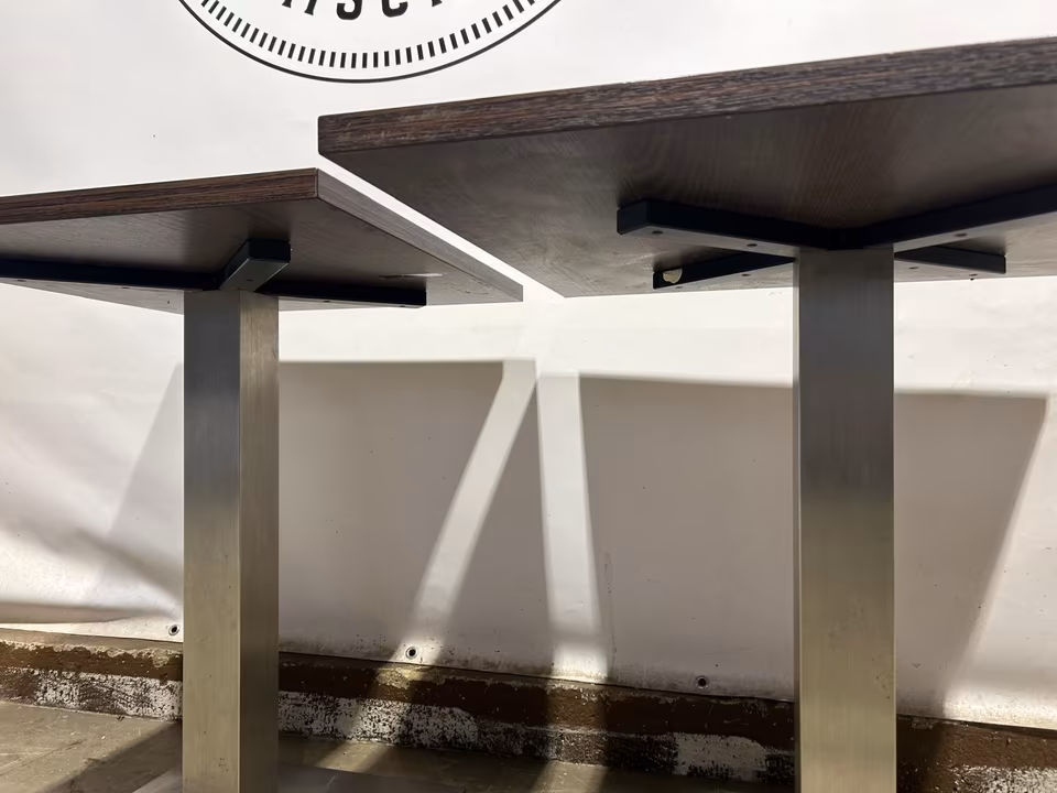 2 Tische/ Bistrotische/ Stammtische/ Diner/ Esstische/ Saaltisch