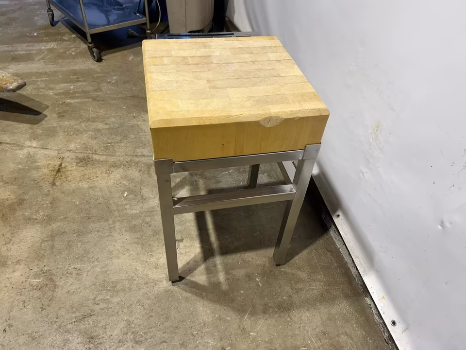 Hackklotz/ Hackstock/ Hackblock/ Zerlegetisch 50x50x82cm