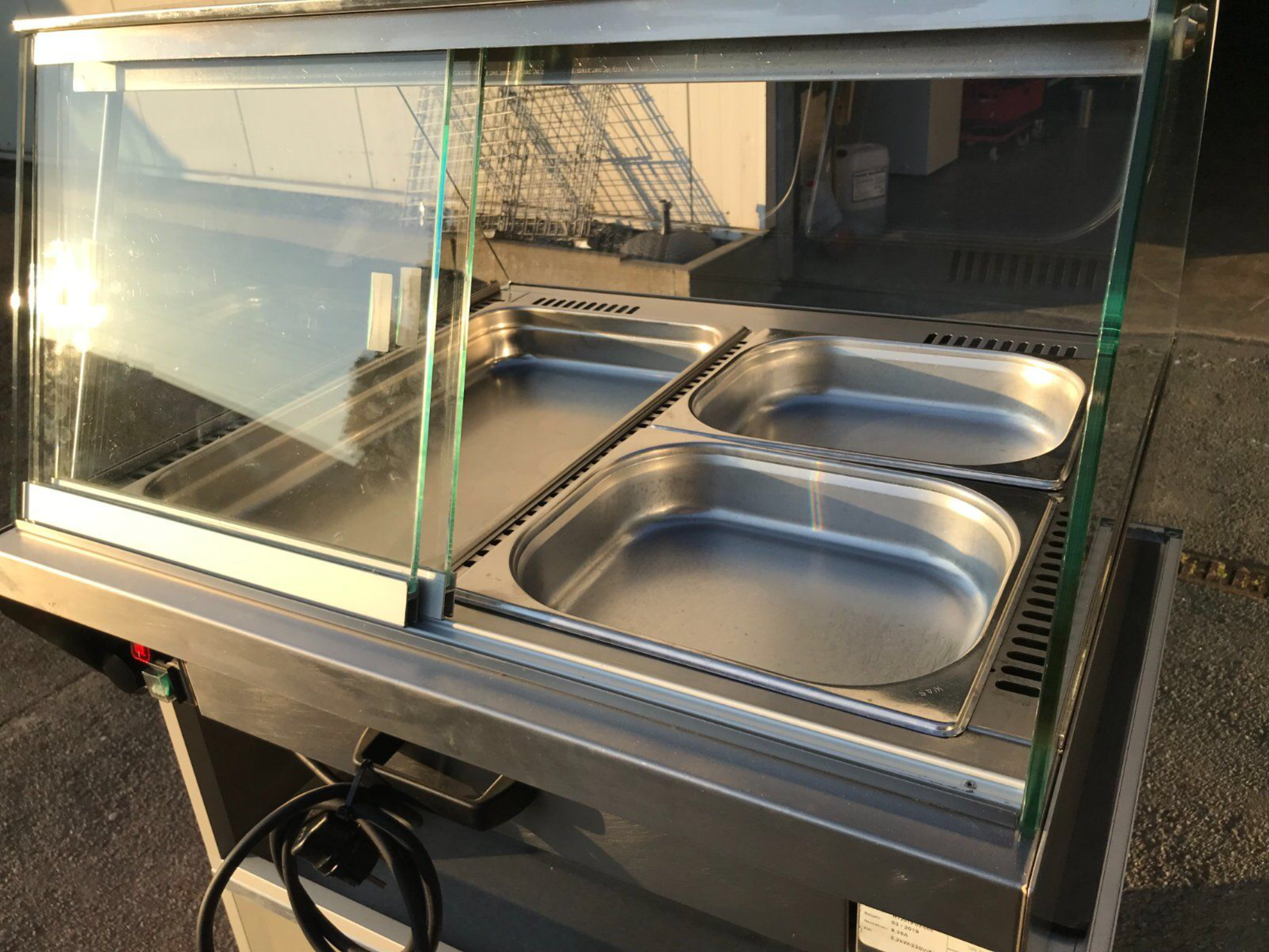 Ausgabetheke/ Heiße Theke/ Buffet/2/1 GN/fahrbar