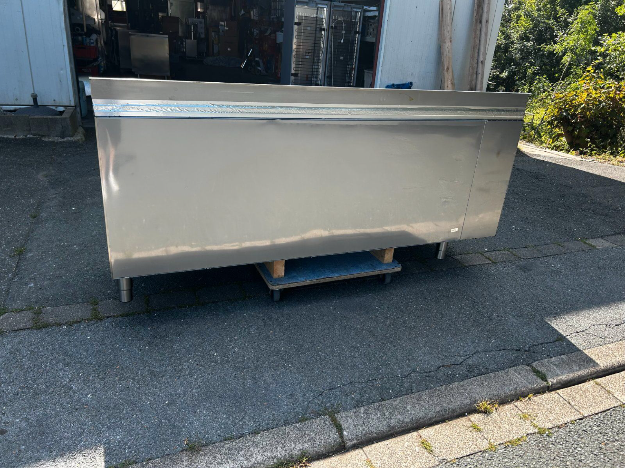 Alpeninox Premium Kühltisch 215x70cm/GN 1/1