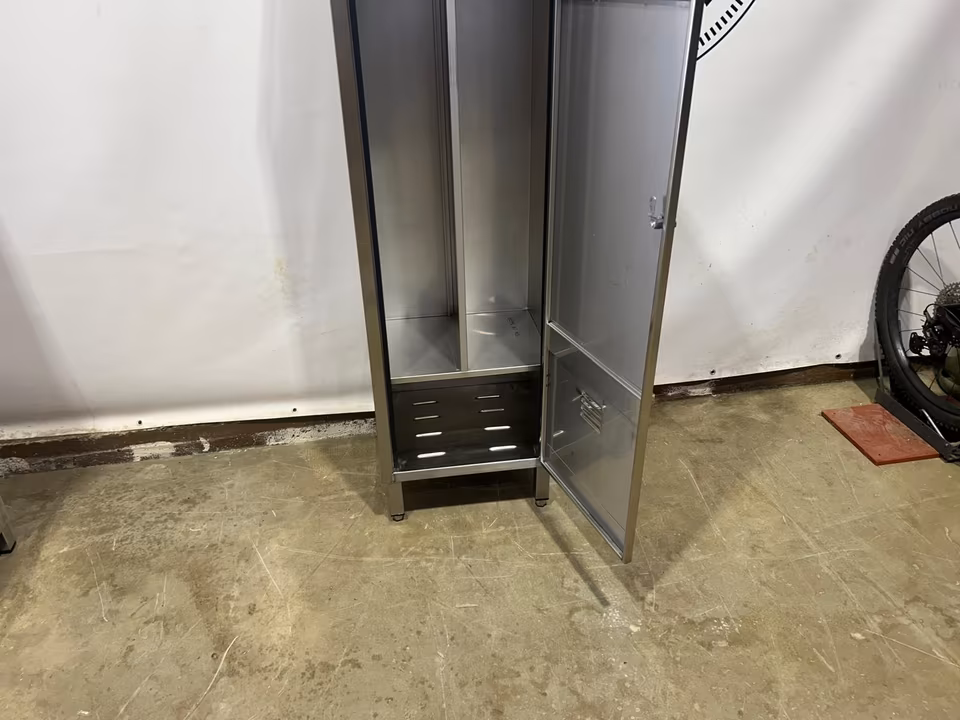 Edelstahlspint/ Spind/ Arbeitsschrank/ Umkleideschrank/ 50x43x216