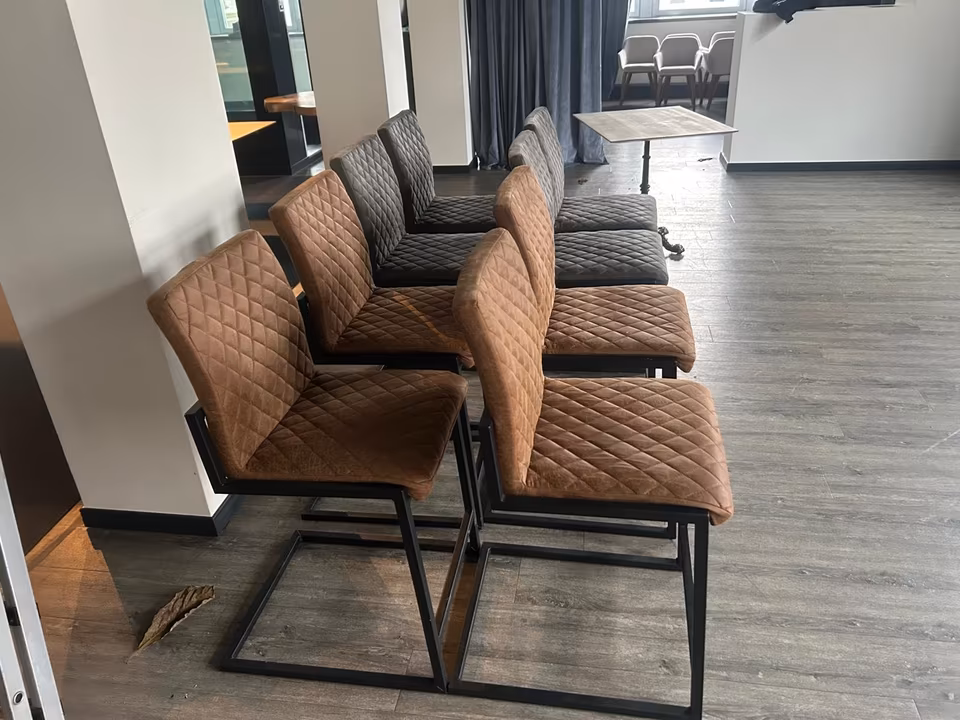 4 Hocker/ Stühle/ Hochstühle/ Design/ Industrie-Stil