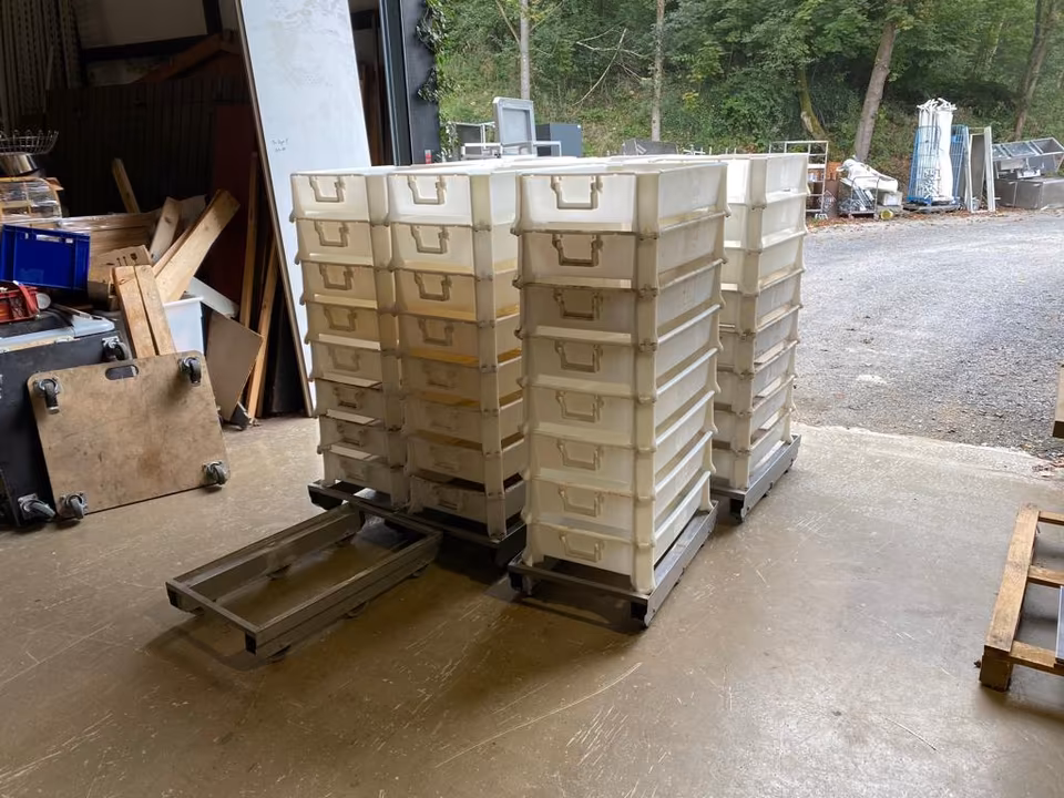 48x Fleischerwannen/Fleischerwanne/Fleischerkisten/mit Rollwagen