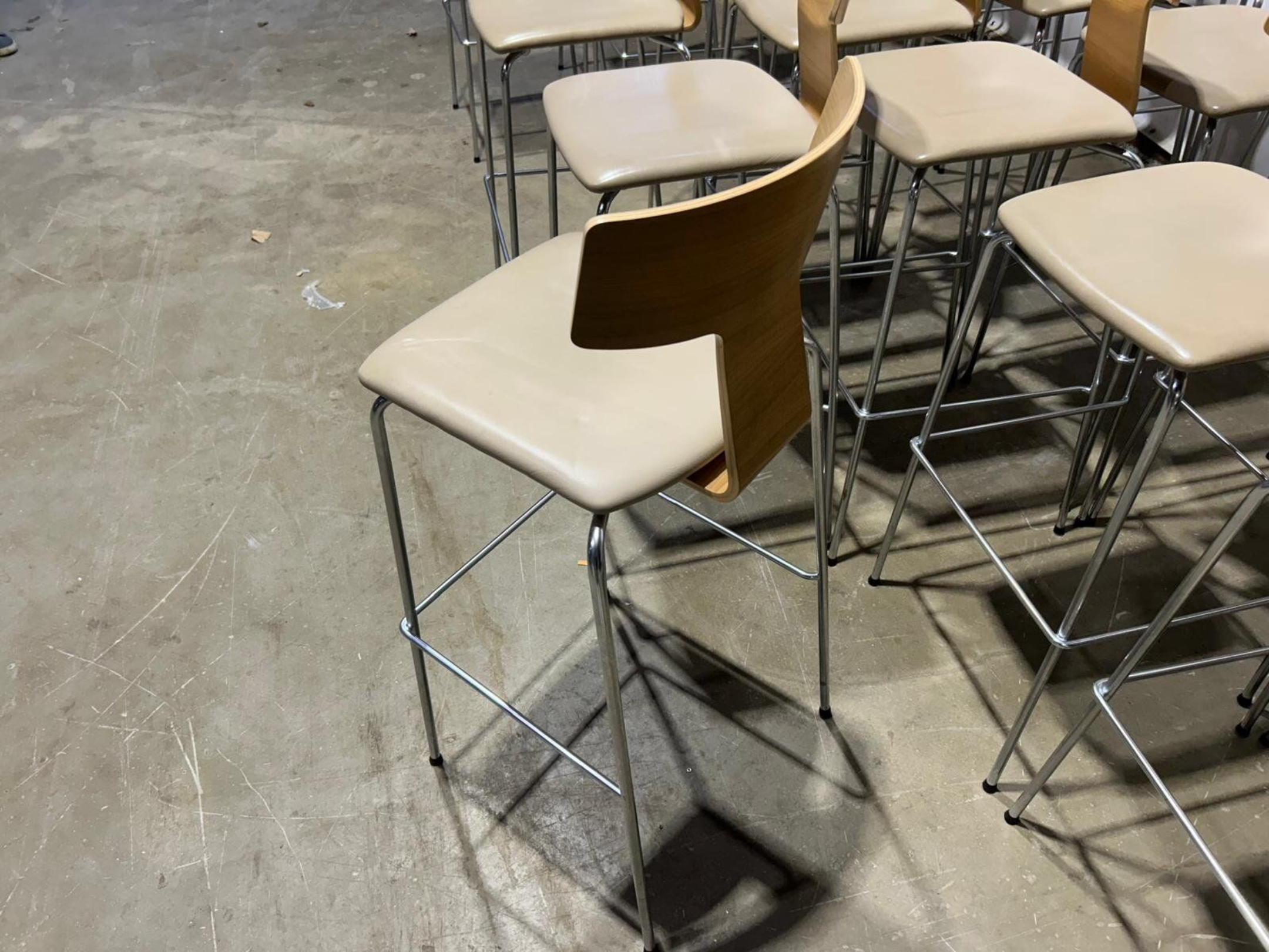 18 Barhocker/Barstühle/ Gastronomie