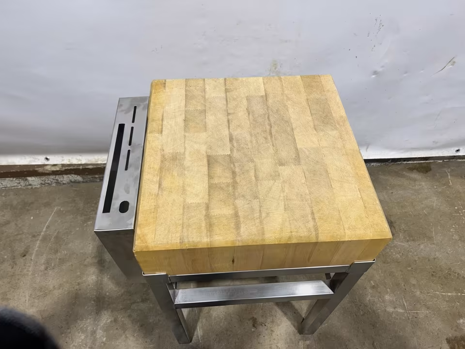 Hackklotz/ Hackstock/ Hackblock/ Zerlegetisch 50x50x82cm