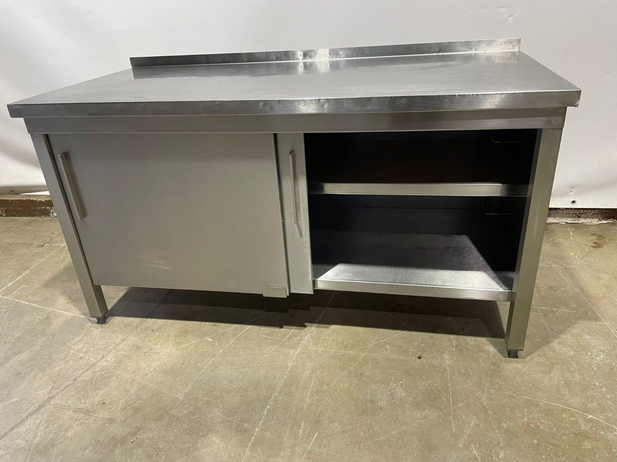 Arbeitsschrank/ Edelstahlschrank Arbeitstisch/ 150